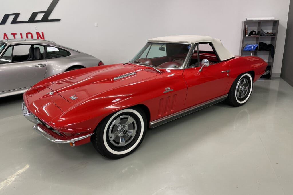1966 CHEVROLET CORVETTE