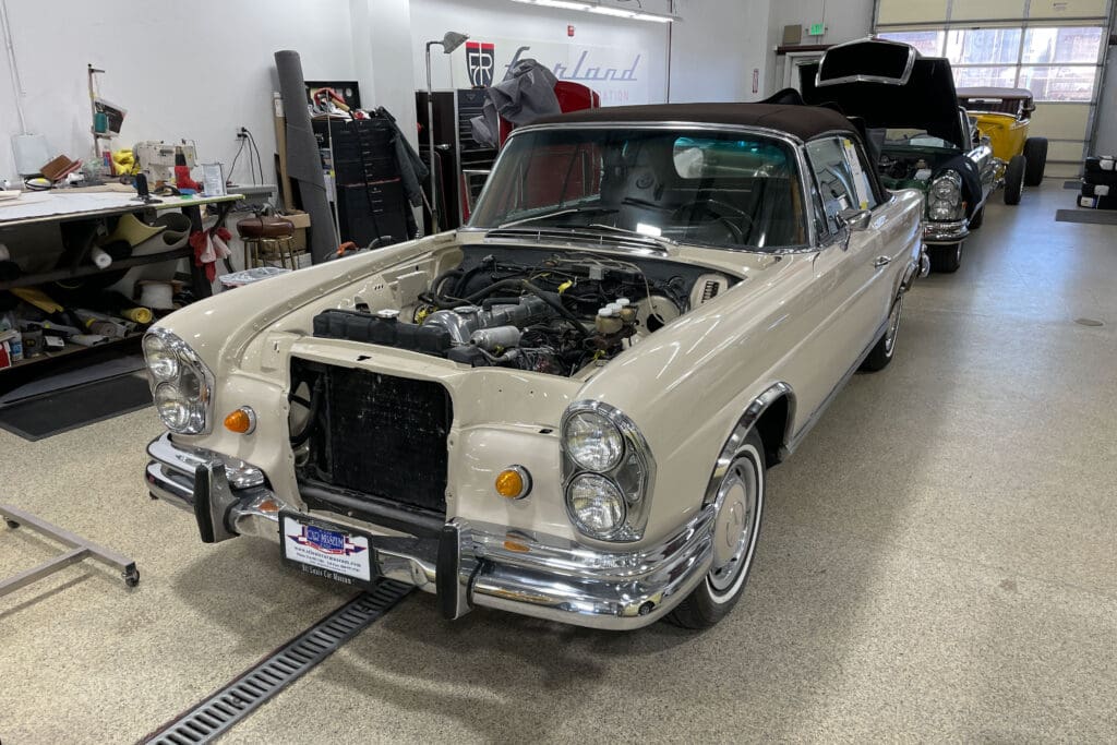 1969 MERCEDES-BENZ 280SE