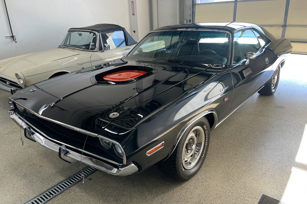 1970 Dodge Challenger R/T Black