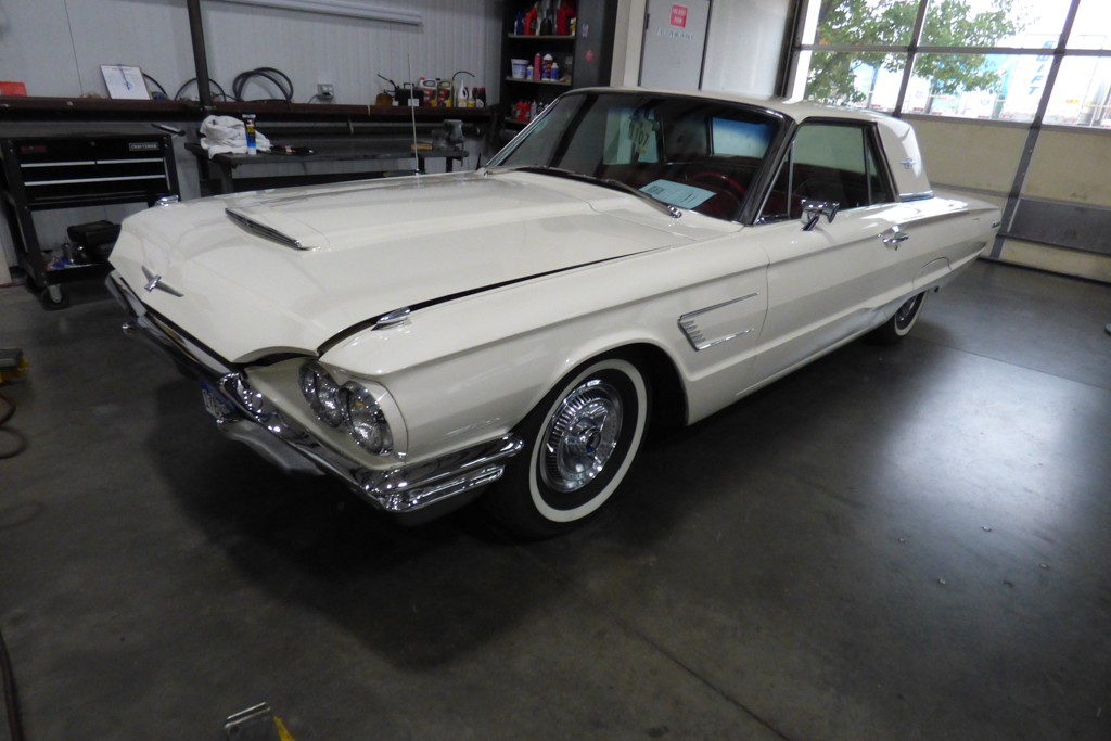 1965 Ford Thunderbird